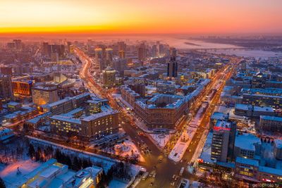 Центр Новосибирска зимой на рассвете фото