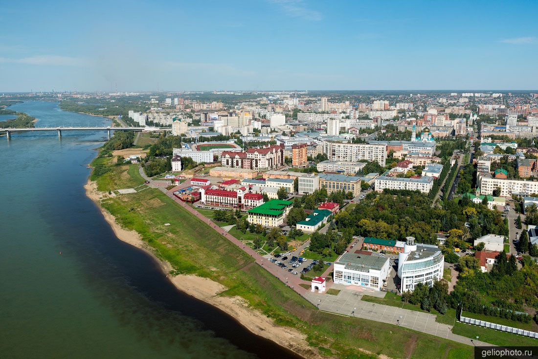 Набережная Тухачевского в Омске с высоты фото