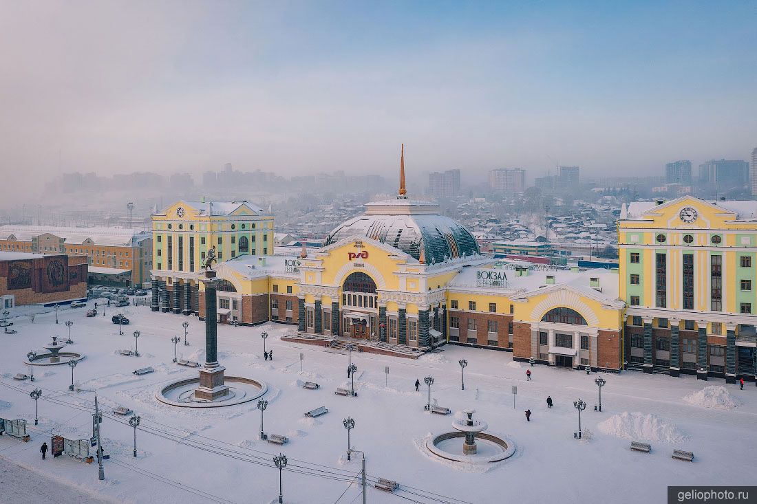 ЖД Вокзал Красноярск-Пассажирский зимой фото