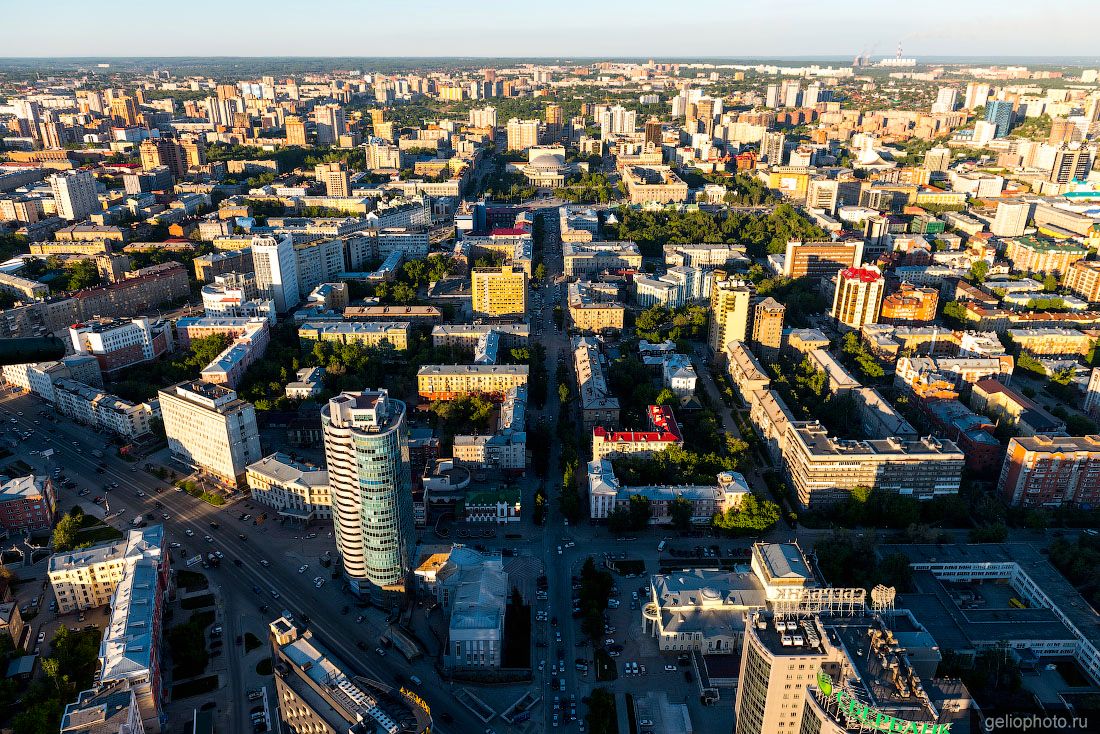 Улица Ленина в Новосибирске с высоты фото