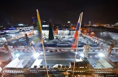 Площадь 1905 года в Екатеринбурге вечером фото