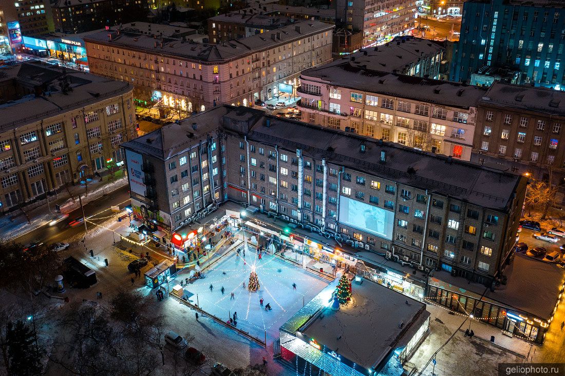 Двор гостиницы Центральная в Новосибирске фото
