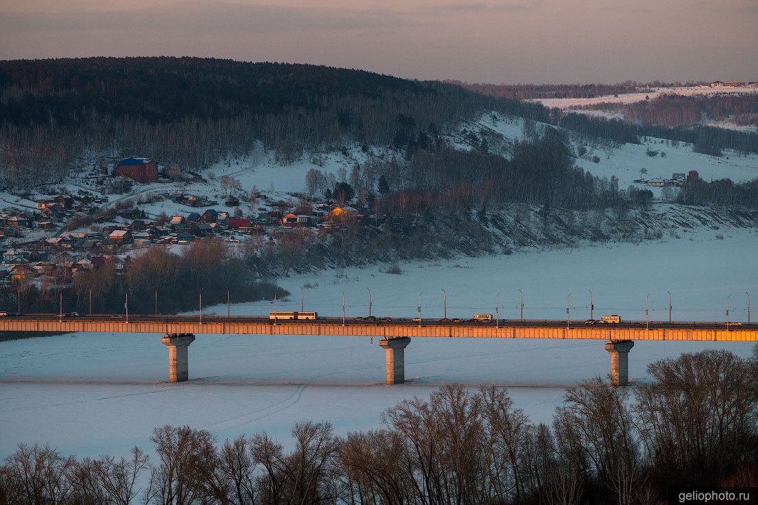 Мост Терешковой через Томь в Кемерово фото