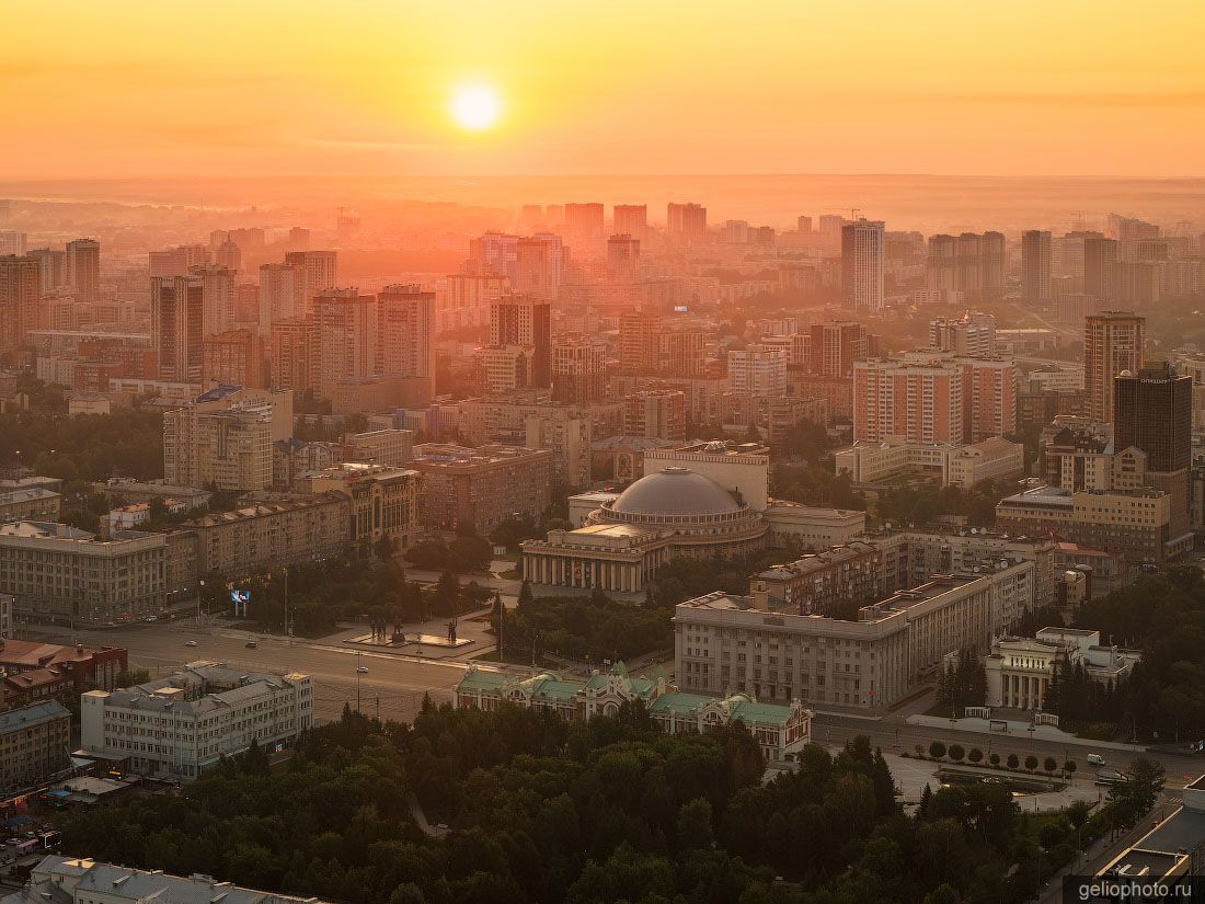Театр оперы и балета НОВАТ в Новосибирске фото