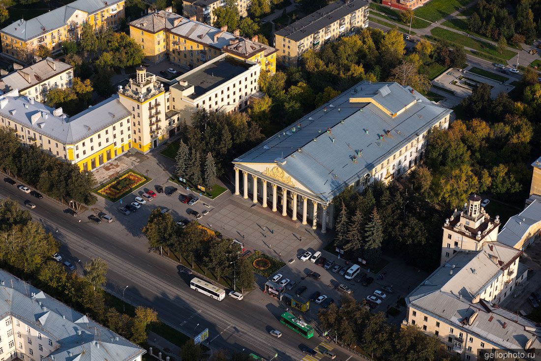 ДК Горького в Новосибирске с высоты фото
