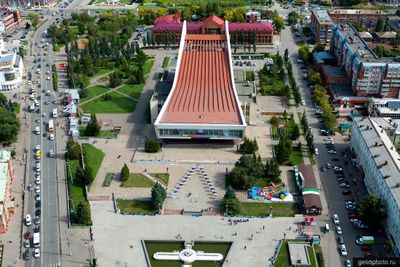 Музыкальный театр в Омске с высоты фото