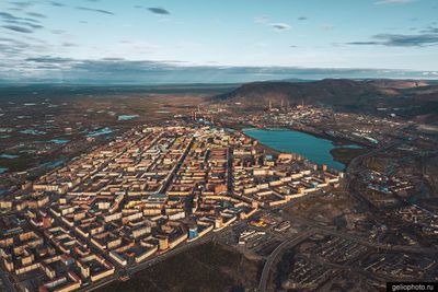 Летний Норильск с высоты фото