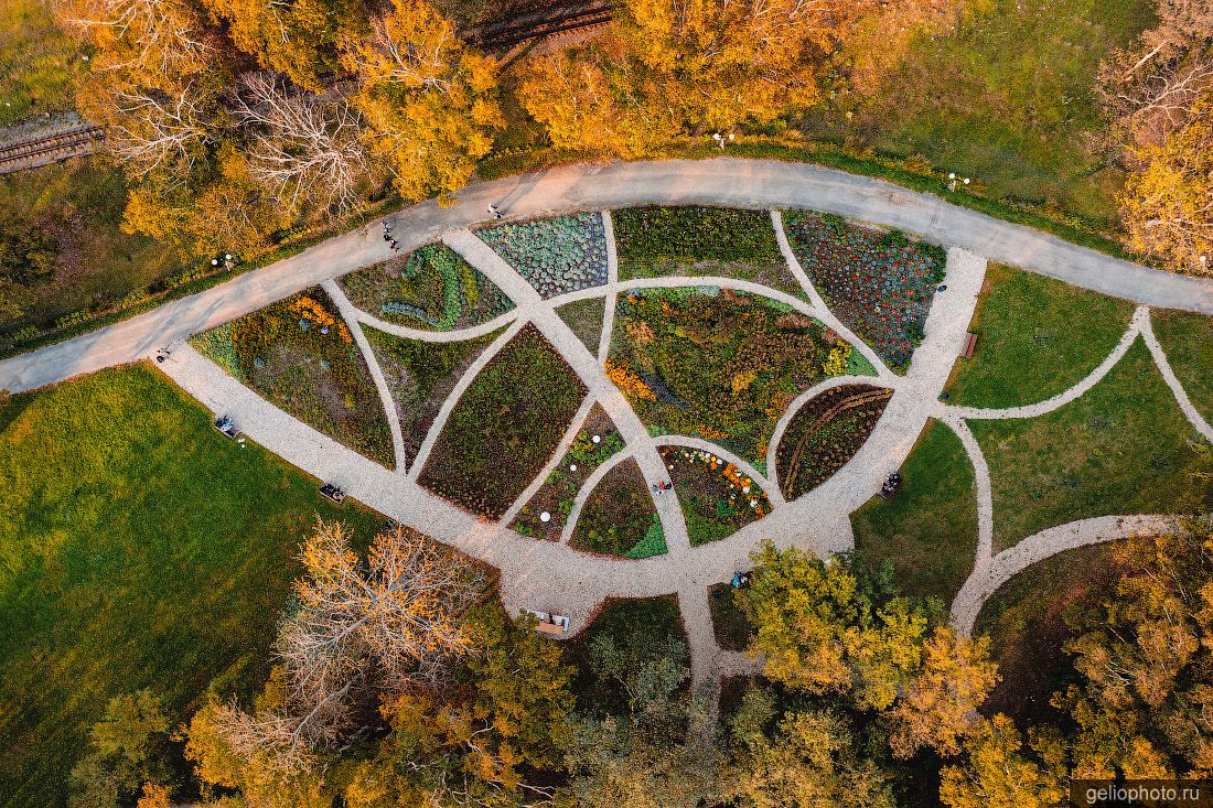 Парк Юрия Гагарина в Южно-Сахалинске с высоты фото