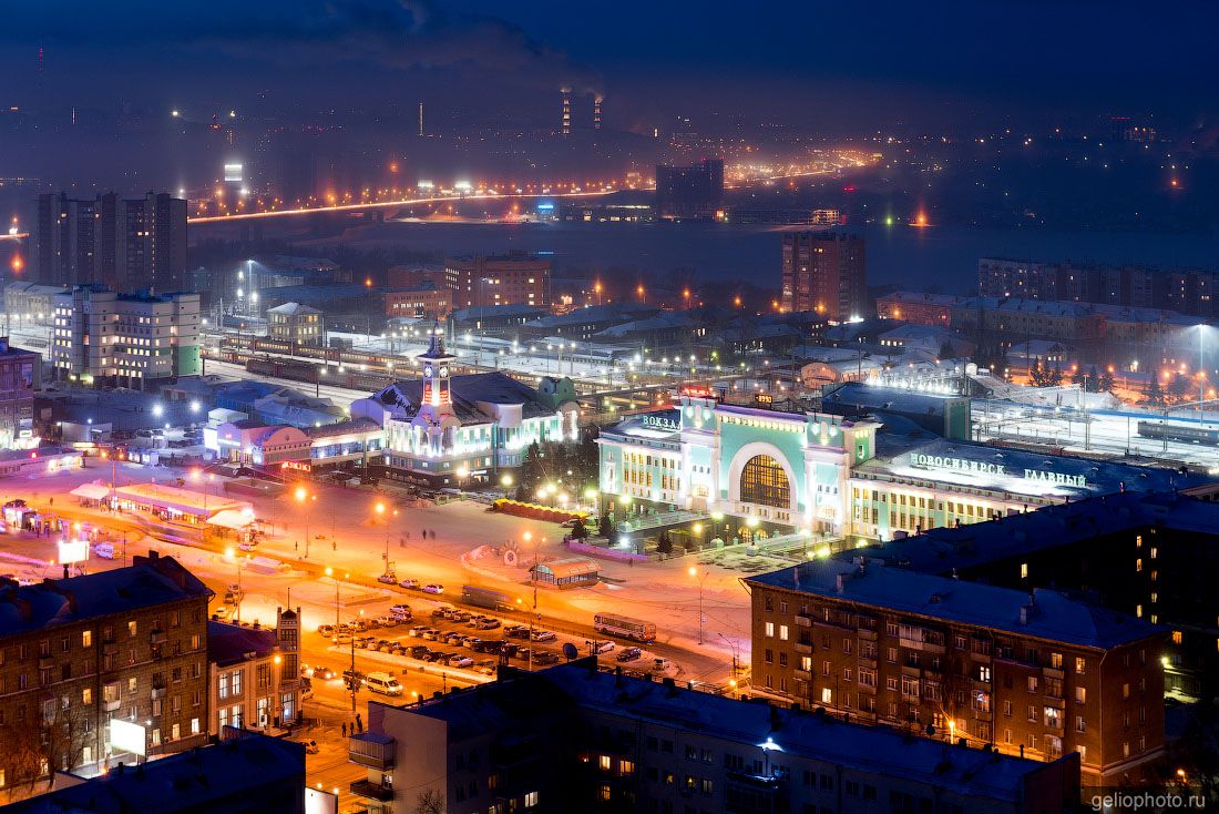 Площадь Гарина-Михайловского в Новосибирске фото