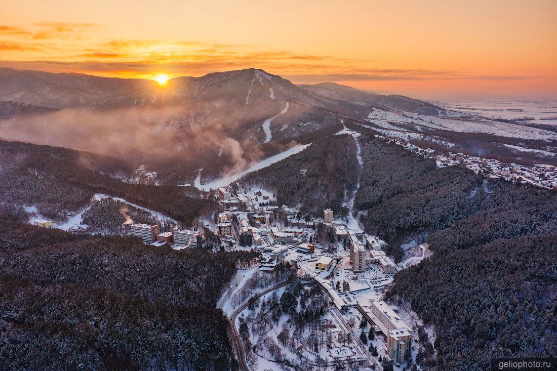 Курортная зона Белокурихи зимой с высоты фото