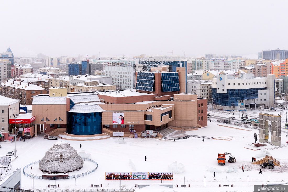 Академический театр в Якутске фото