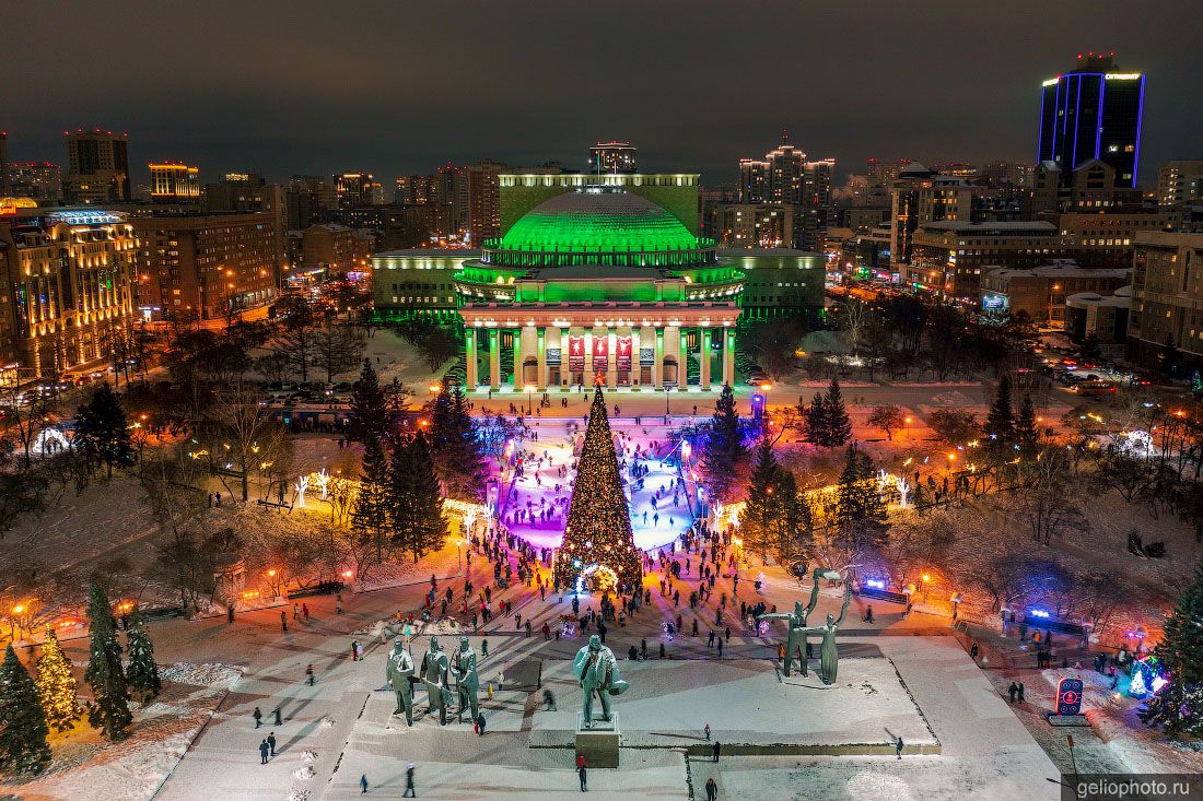 Главная новогодняя ёлка в Новосибирске фото