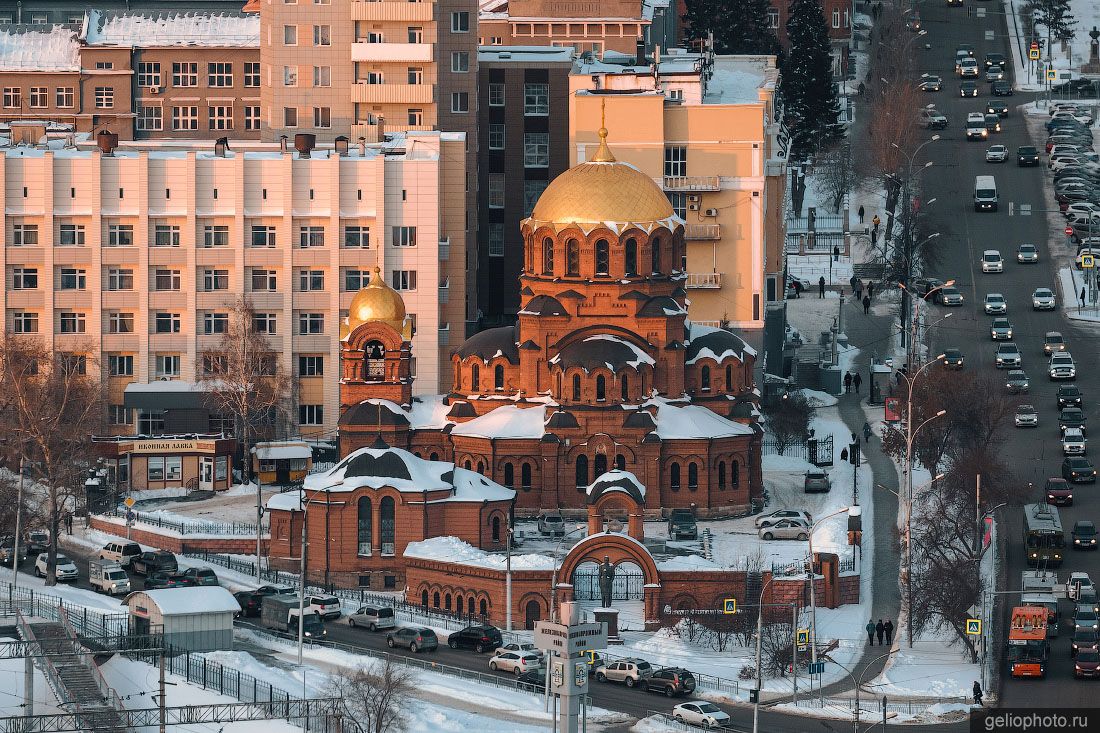 Собор Александра Невского в Новосибирске с высоты фото