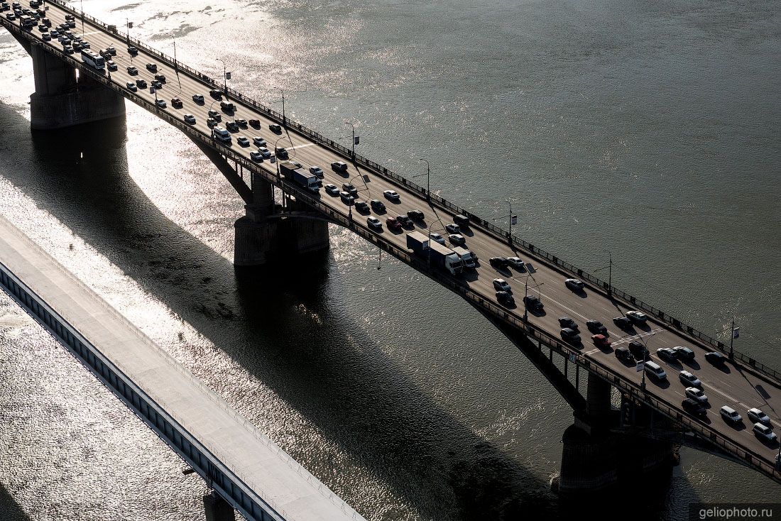 Октябрьский мост в Новосибирске с высоты фото