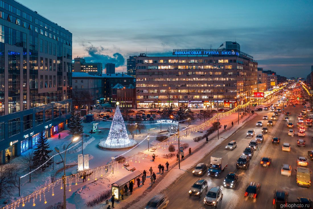 Сквер Крылья Сибири в Новосибирске фото