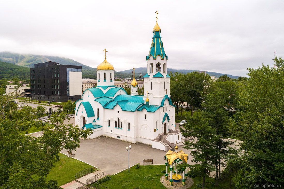 Храм Воскресения Христова в Южно-Сахалинске фото