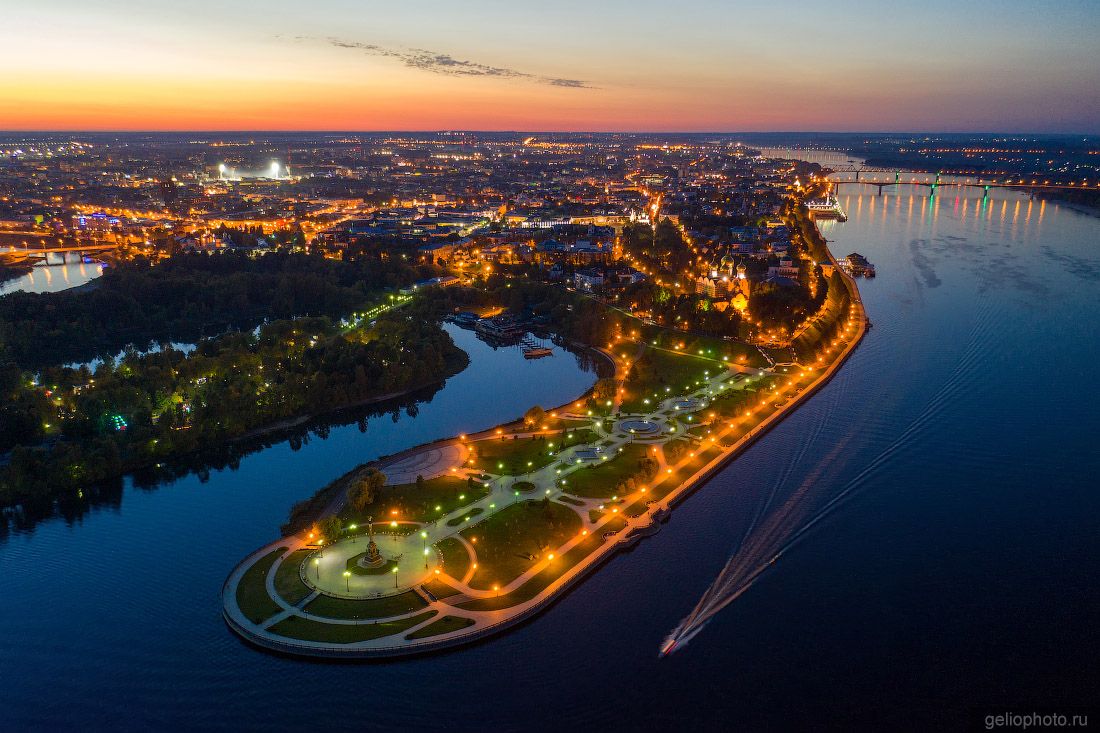 Парк Стрелка в Ярославле фото