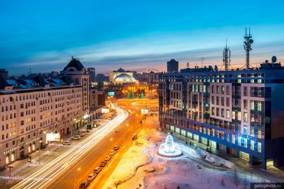 Сквер Крылья Сибири в Новосибирске фото