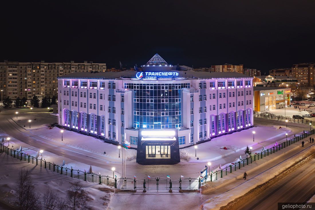 Транснефть-Север в Ухте вечером фото