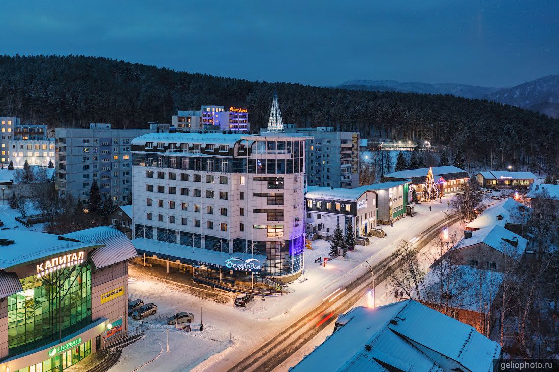 Аквапарк Беловодье в Белокурихе зимой фото