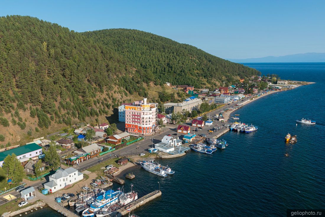 Поселок Листвянка на Байкале фото