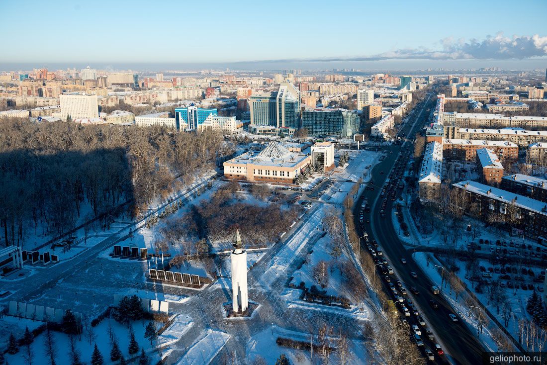 Площадь Памяти в Тюмени зимой фото