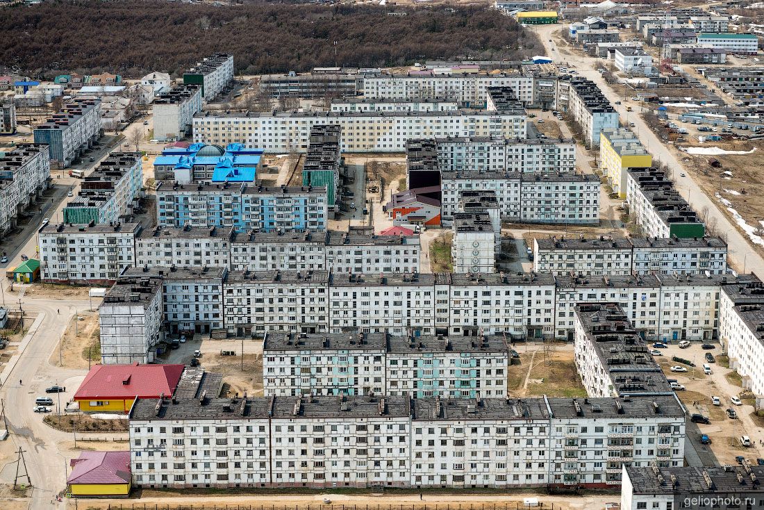 Панельки в Охе с высоты фото