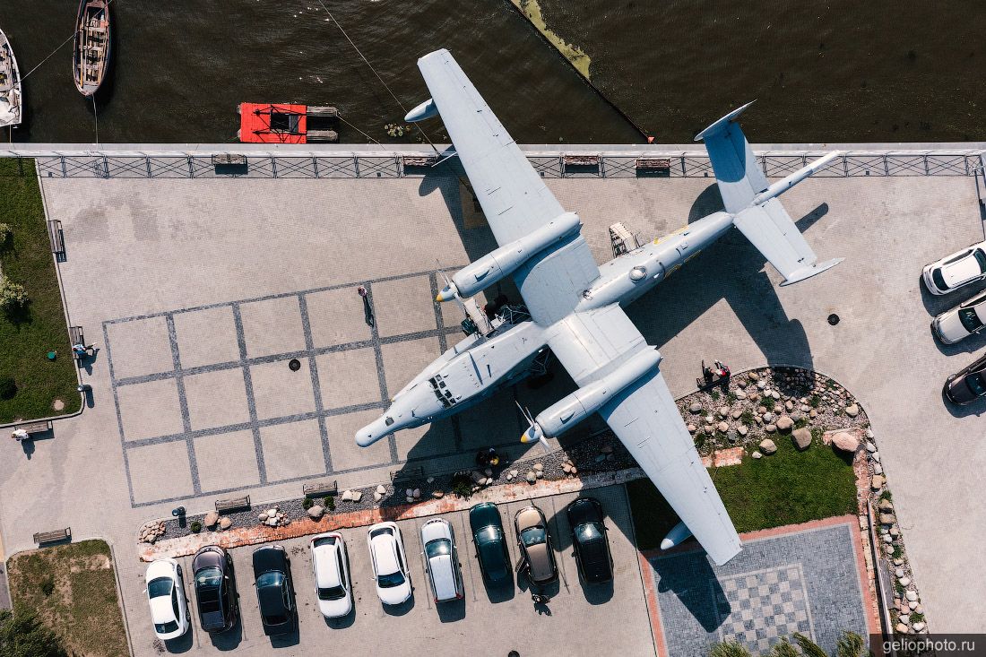 Гидросамолет Бе-12 в Калининграде фото