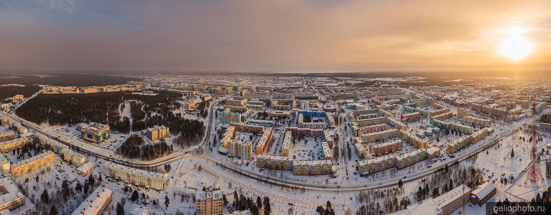 Панорама центра Ноябрьска фото