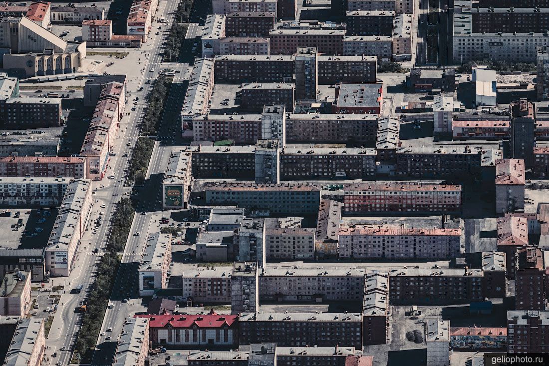 Ленинский проспект в Норильске с высоты фото