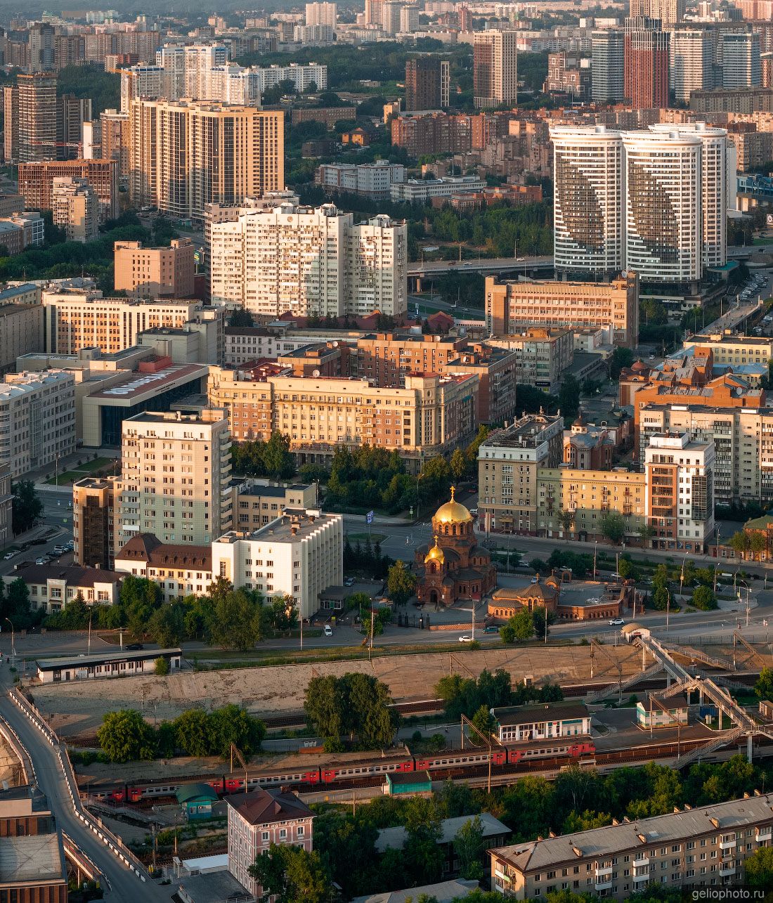 Собор Александра Невского в Новосибирске фото