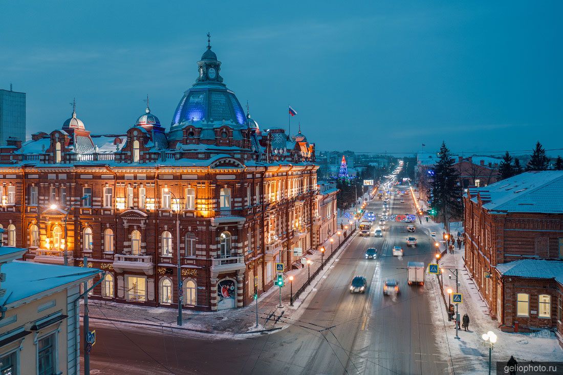 Проспект Ленина в Томске вечером фото