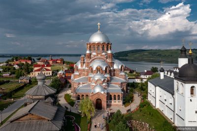 Собор Божией Матери в Свияжске фото