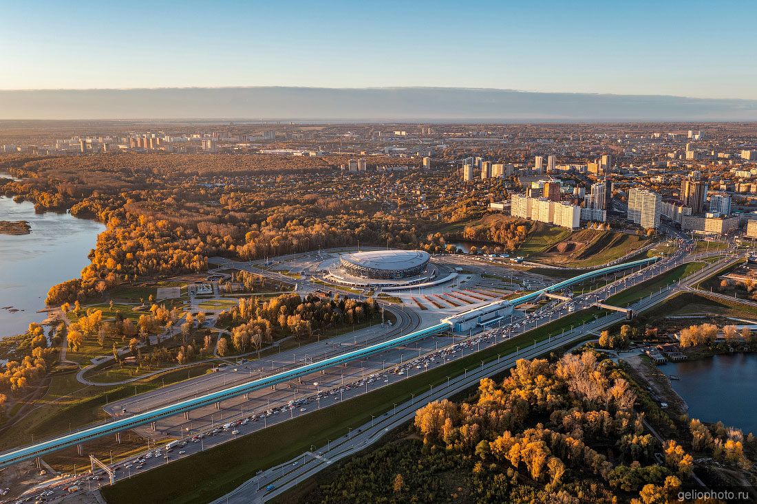 Сибирь-Арена в Новосибирске с высоты осенью фото