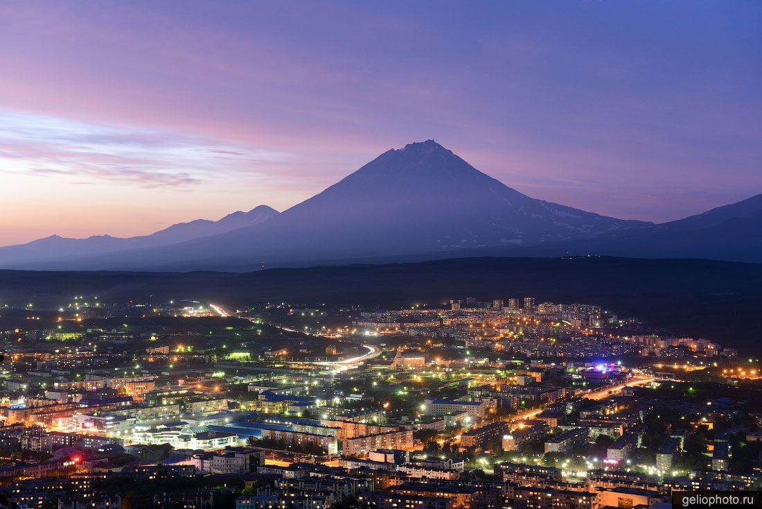 Петропавловск-Камчатский вечером с высоты фото