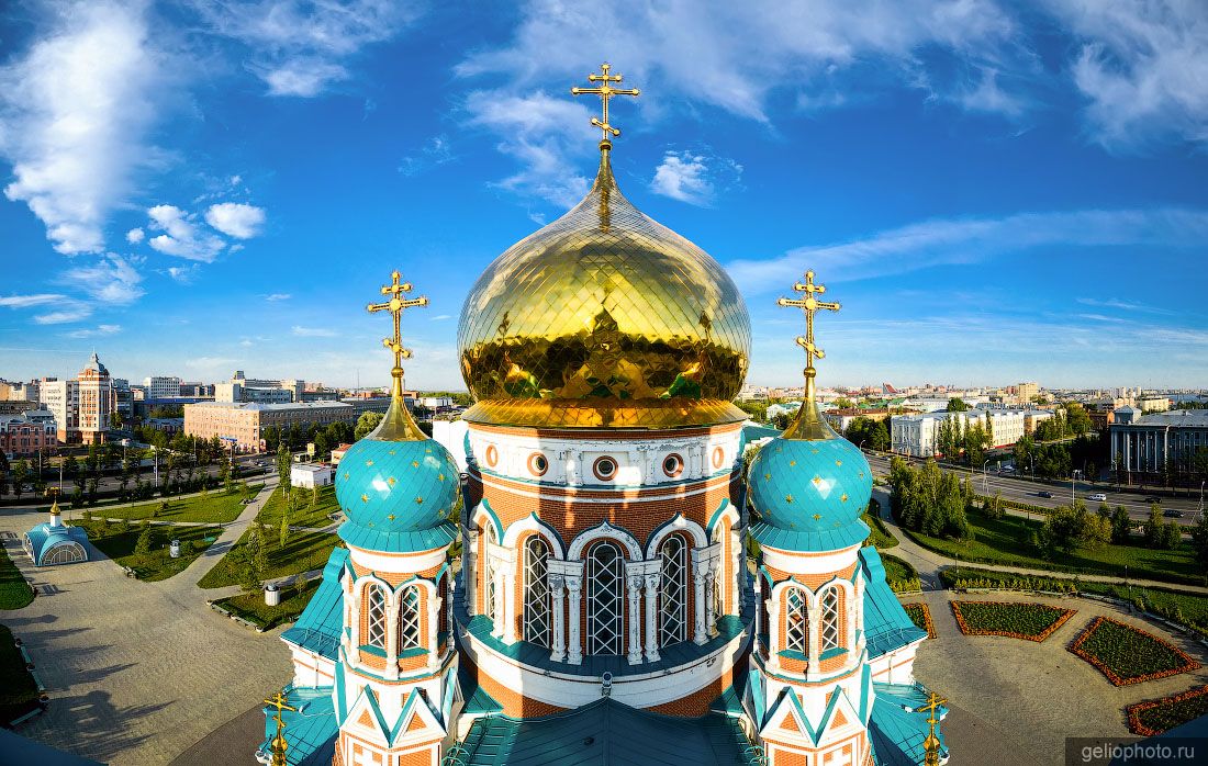 Успенский собор в Омске с высоты фото