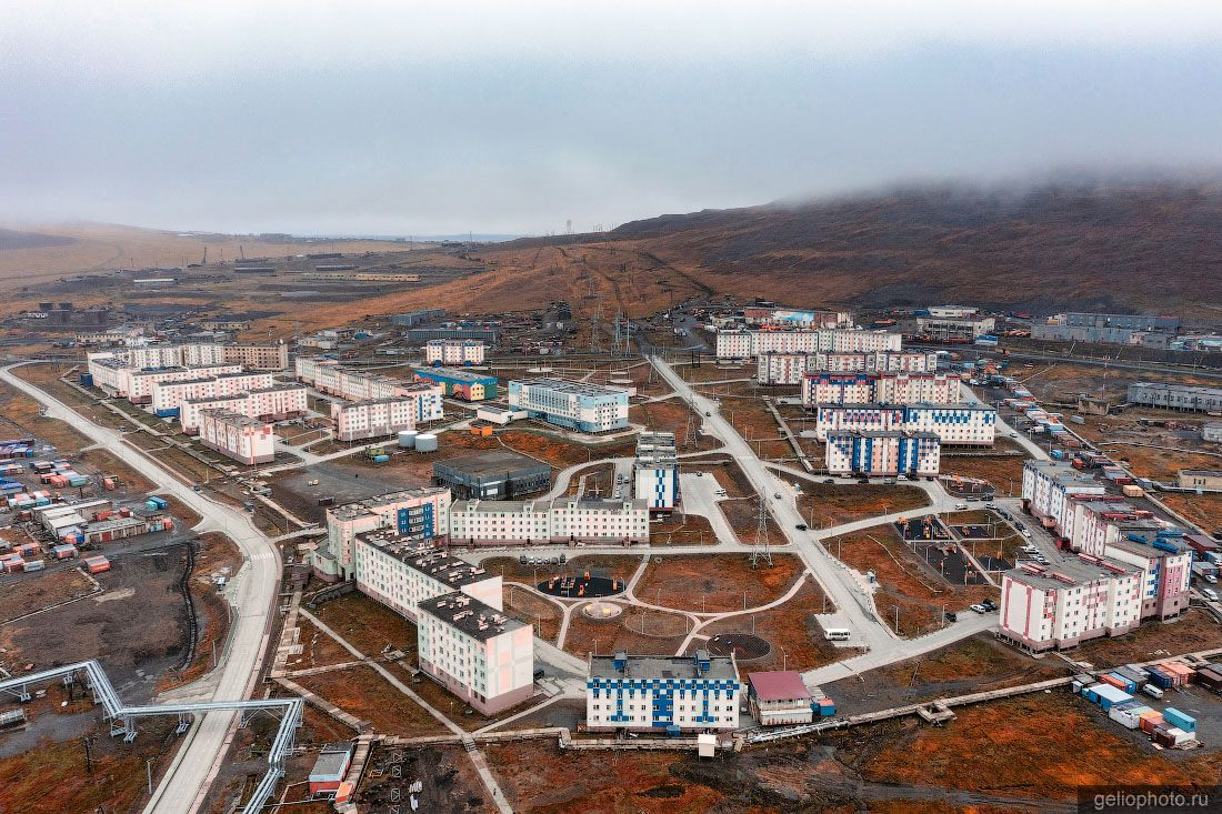 Улица Пугачёва и Южная улица в Певеке фото