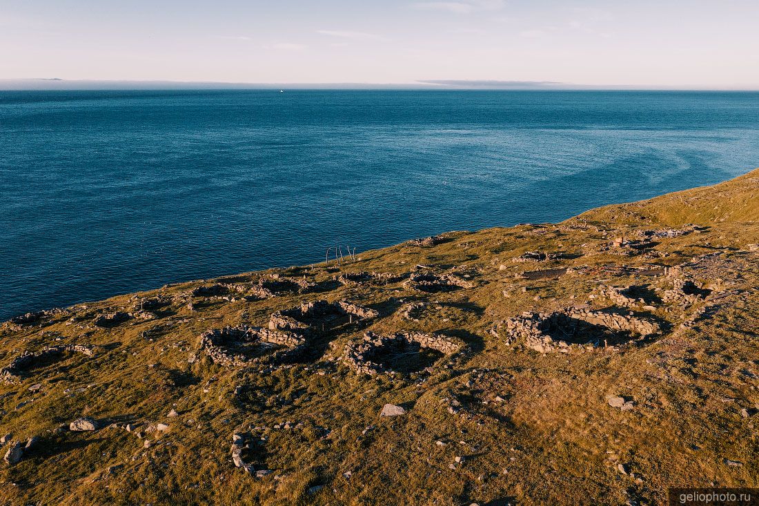 Заброшенный эскимосский поселок Наукан на мысе Дежнёва фото