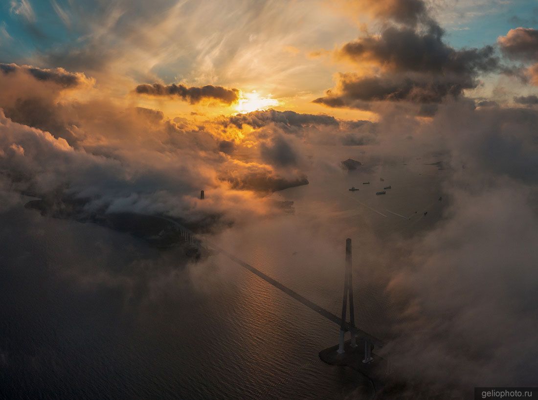 Русский мост с высоты птичьего полёта во Владивостоке фото