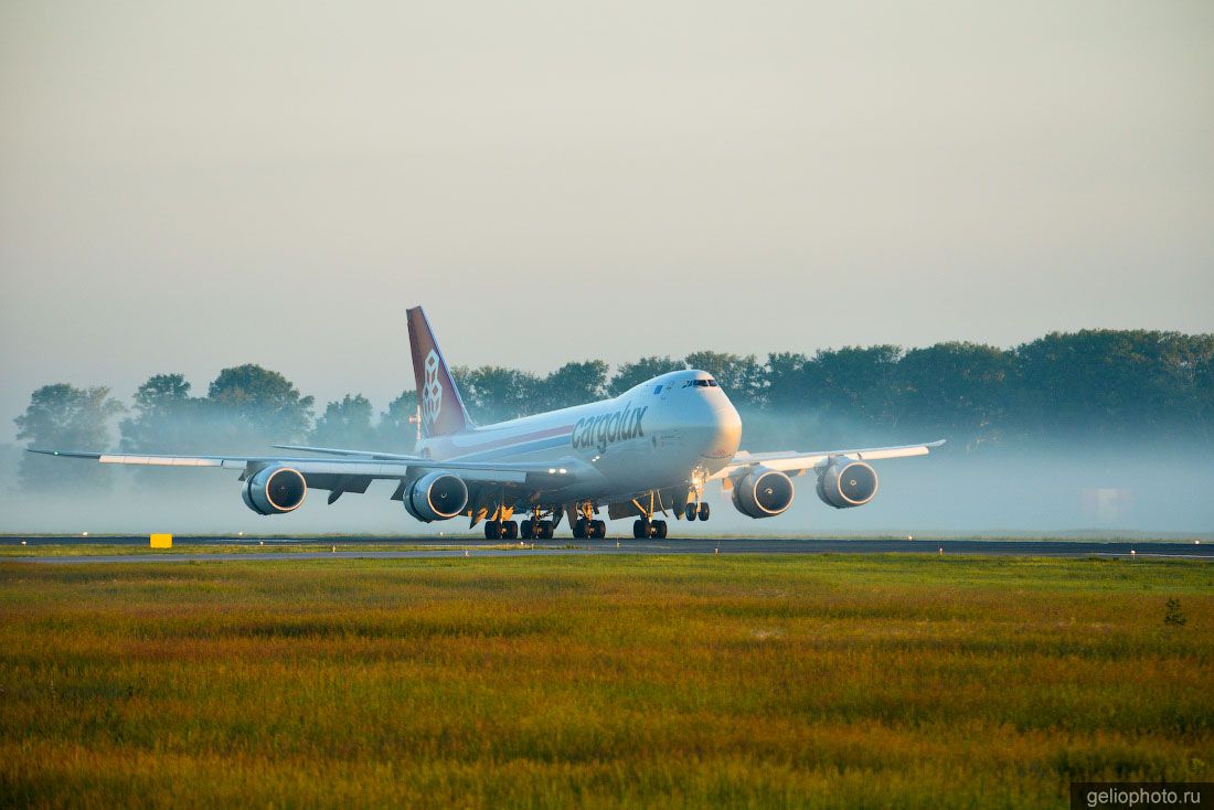 Боинг 747-8 Cargolux в аэропорту Новосибирска фото