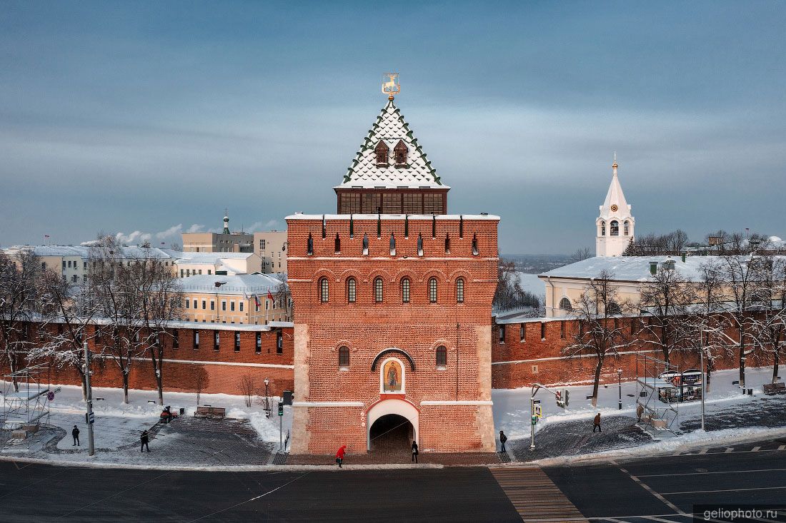 Дмитриевская башня Нижегородского Кремля фото
