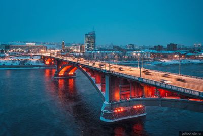 Коммунальный мост в Красноярске зимой фото