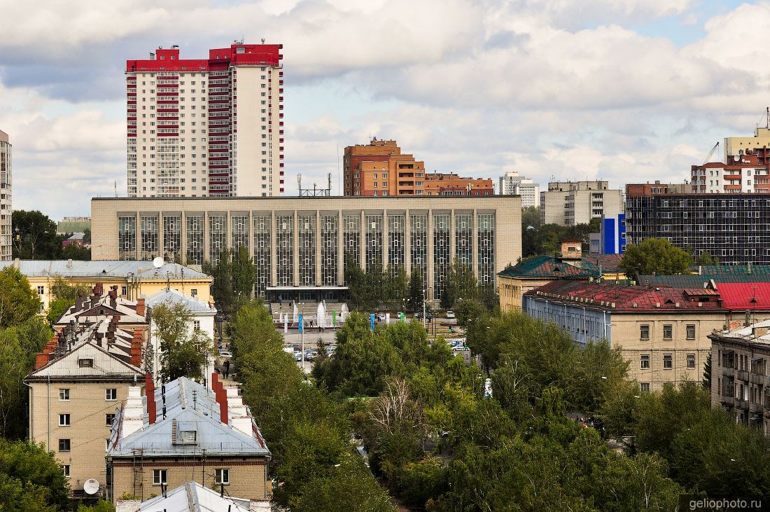 Научно-техническая библиотека ГПНТБ СО РАН в Новосибирске фото