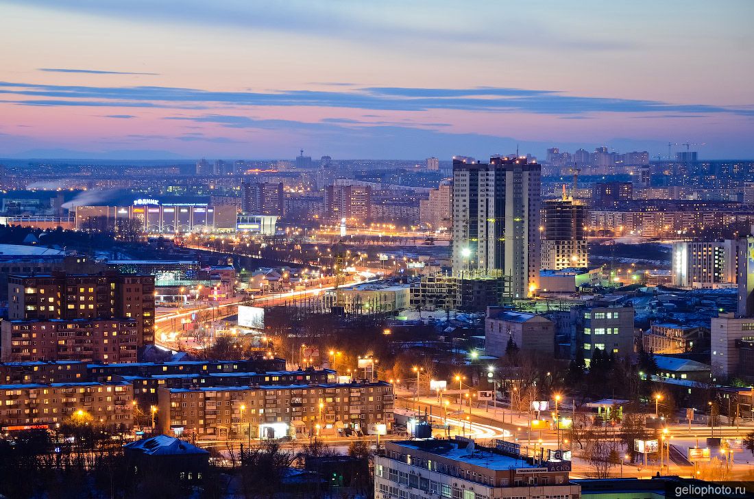Зимний Челябинск вечером фото