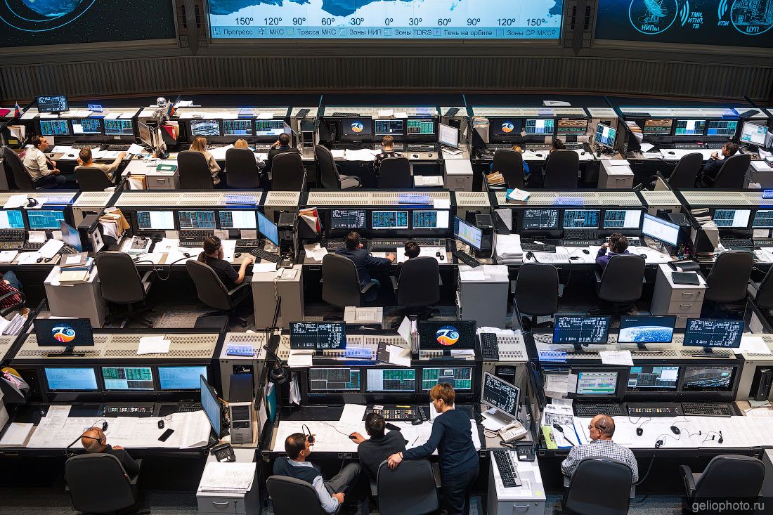 Рабочие станции операторов Центра управления полётами в Королёве фото
