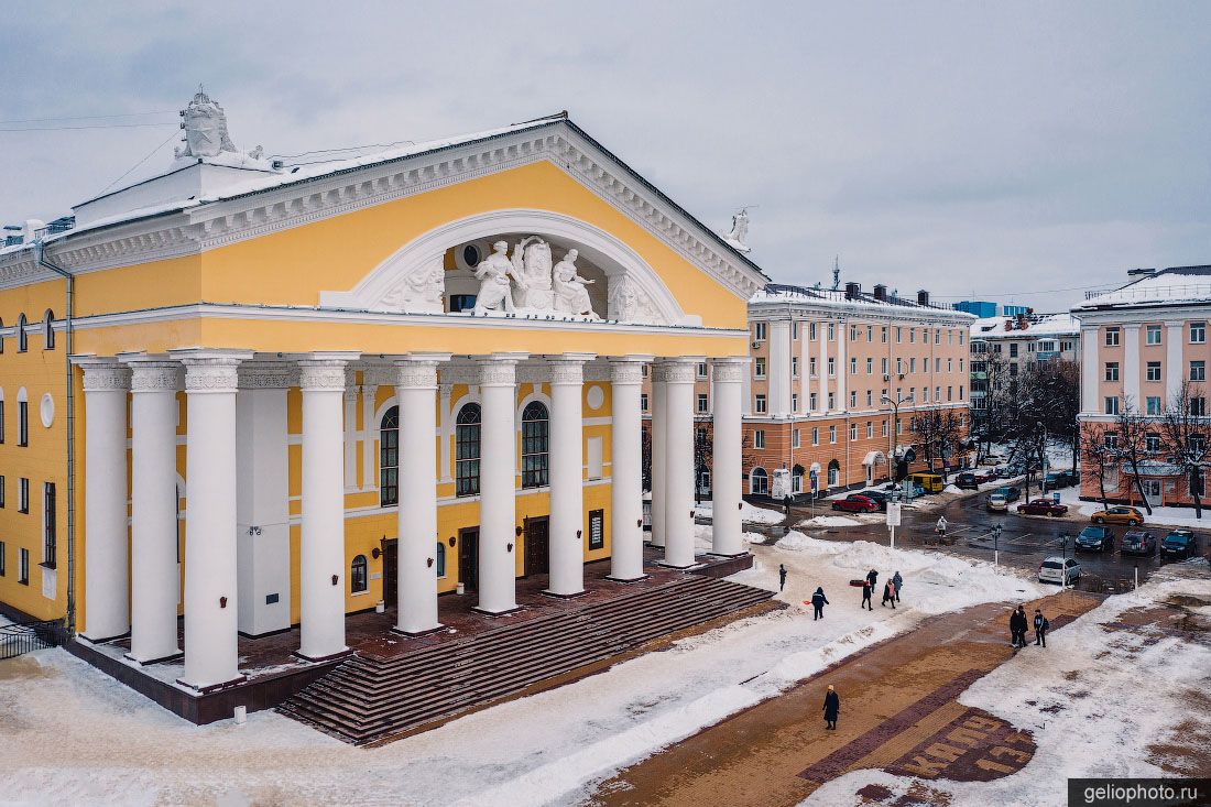 Калужский областной драмтеатр Луначарского фото