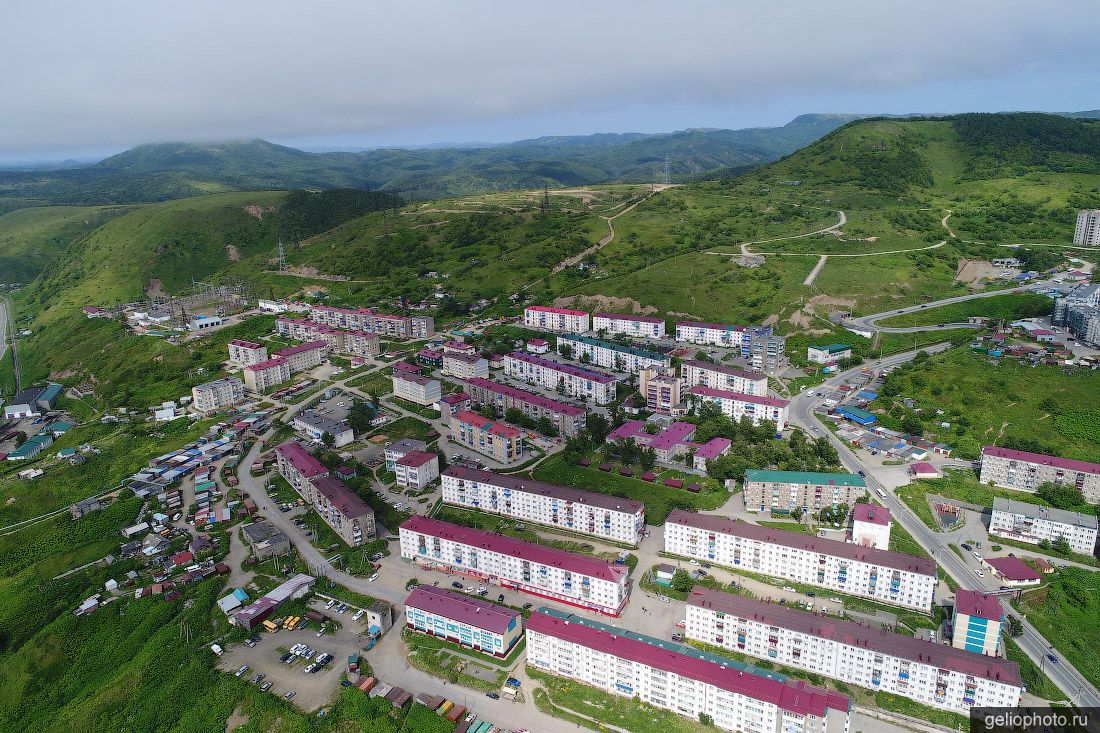 Жилые районы Холмска на Сахалине фото