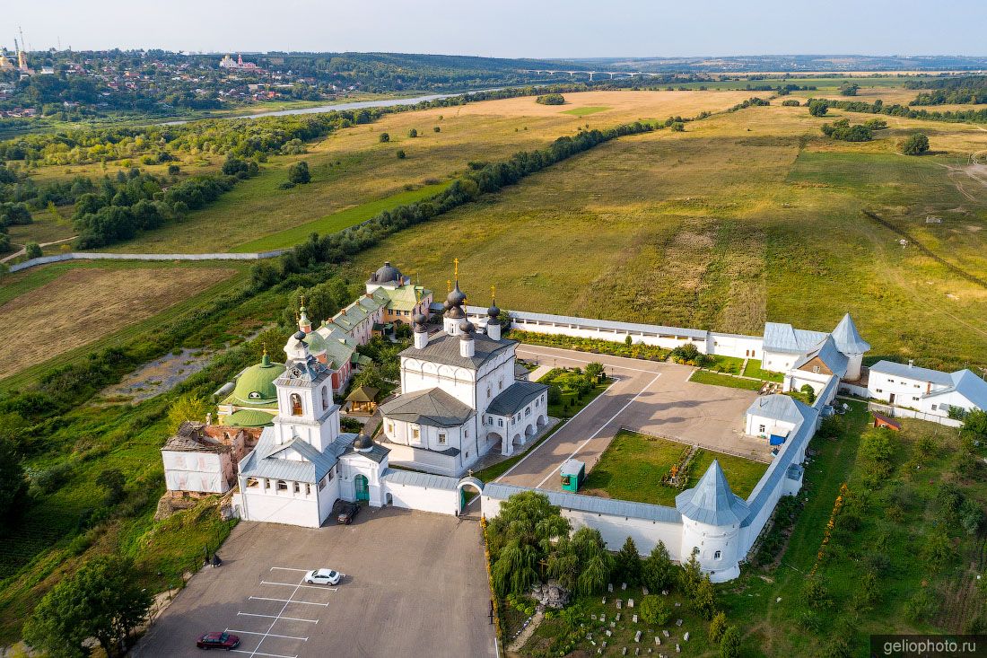 Свято-Троицкий Белопесоцкий монастырь в Ступино фото
