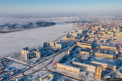Набережная Оби в Нижневартовске с высоты фото