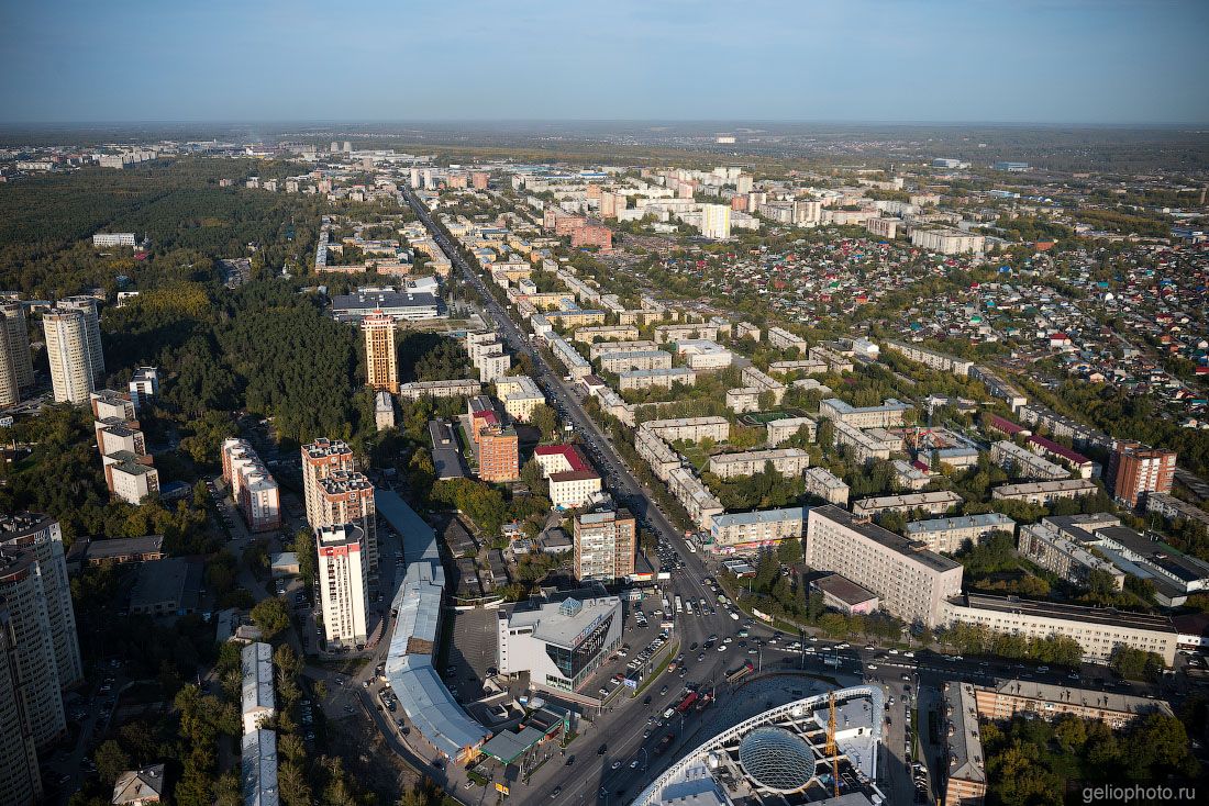 Улица Богдана Хмельницкого в Новосибирске с высоты летом фото